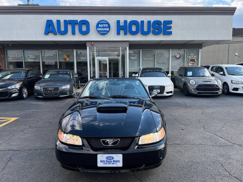 2004 Ford Mustang Deluxe