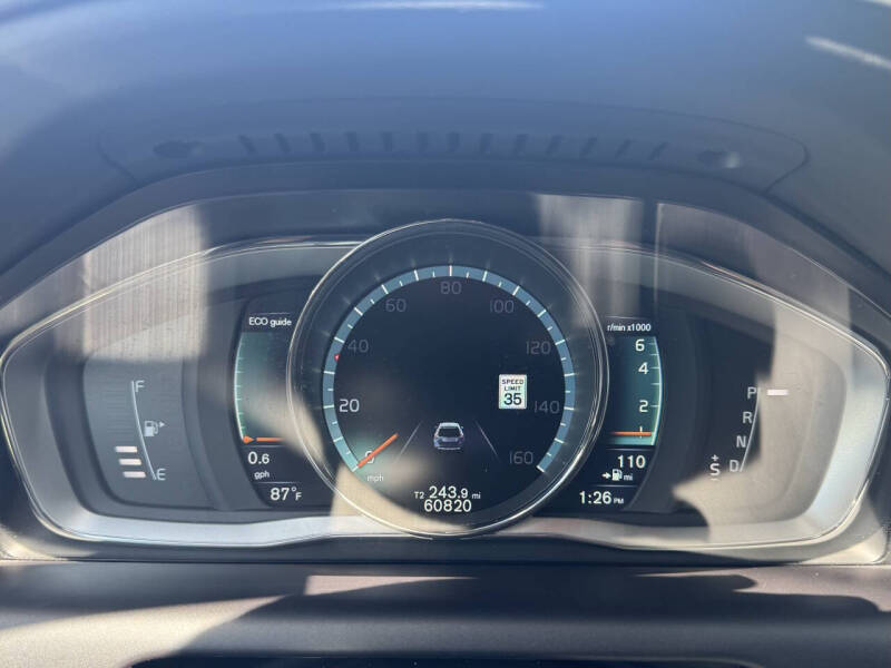 2016 Volvo XC60 T6 Drive-E Platinum