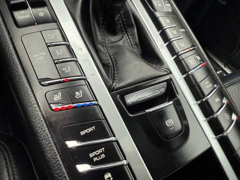 2018 Porsche Macan S