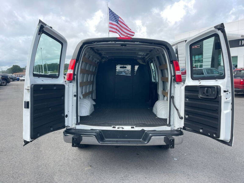 2023 Chevrolet Express 2500