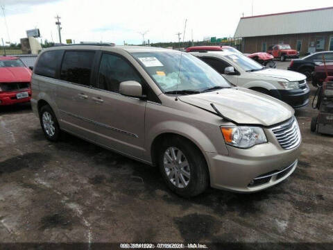 2014 Chrysler Town and Country for sale at Varco Motors LLC - Builders in Denison KS