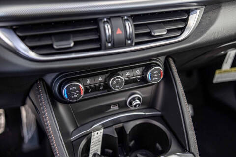 2025 Alfa Romeo Stelvio