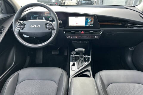 2025 Kia Niro EX