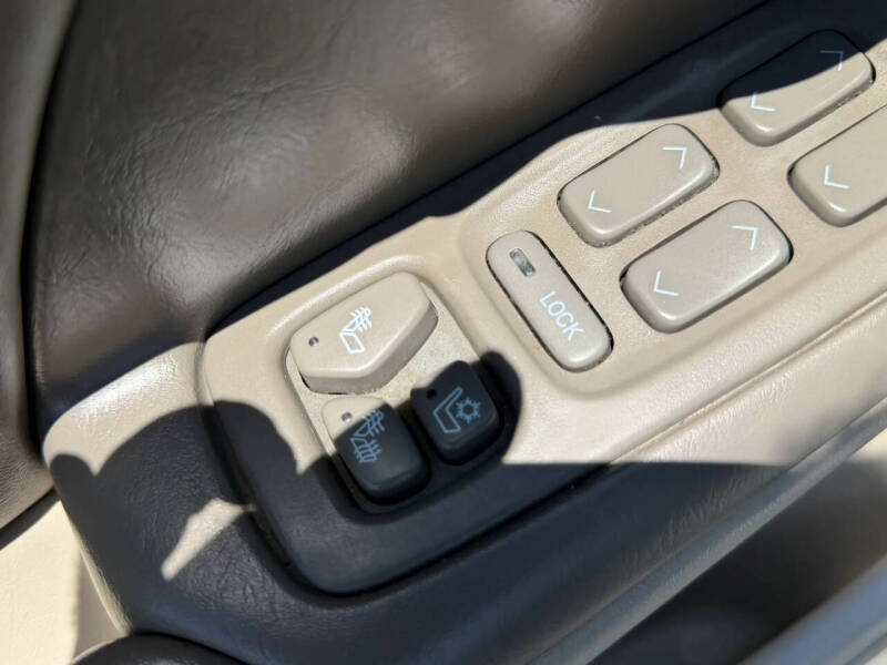 2005 Cadillac DeVille