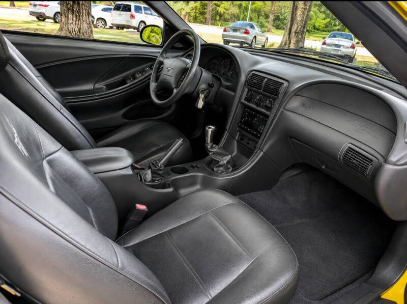 2001 Ford Mustang