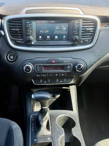 2020 Kia Sorento S V6