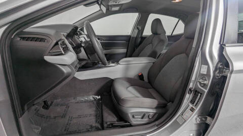 2020 Toyota Camry Hybrid LE