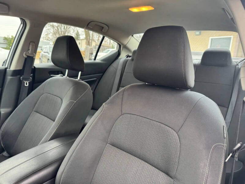 2022 Nissan Altima 2.5 SV