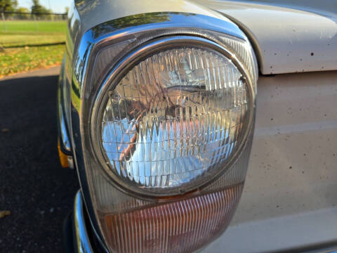 1972 Mercedes-Benz 220