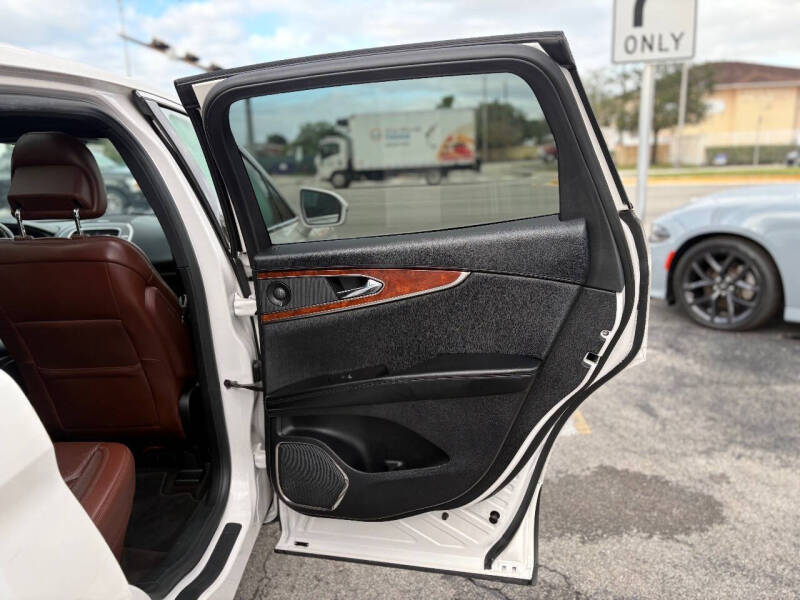 2019 Lincoln Nautilus Reserve