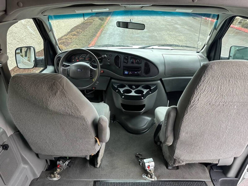 2008 Ford E-Series E-150 XLT