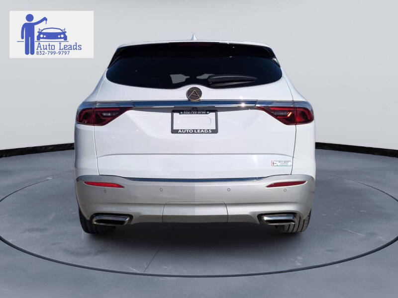 2023 Buick Enclave Essence