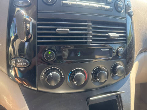 2005 Toyota Sienna LE 7 Passenger