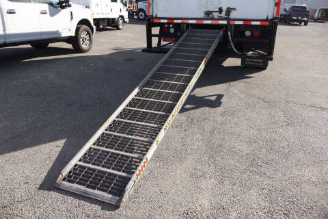 2014 Freightliner M2 106