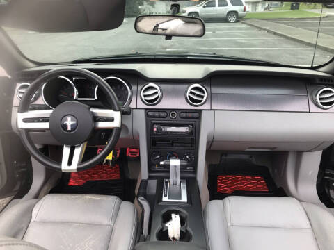 2007 Ford Mustang V6 Deluxe