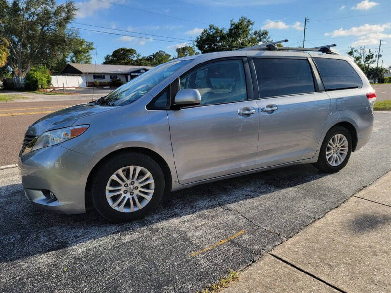 2012 Toyota Sienna
