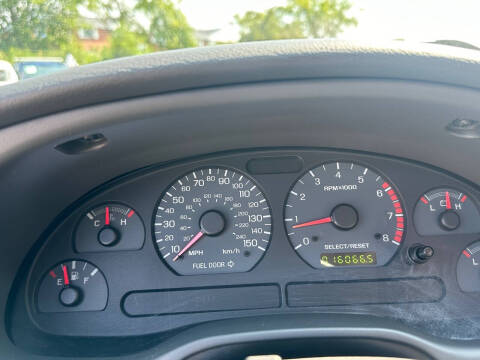 2004 Ford Mustang GT Deluxe