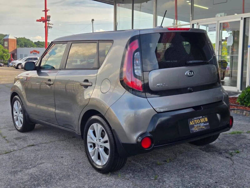2016 Kia Soul +