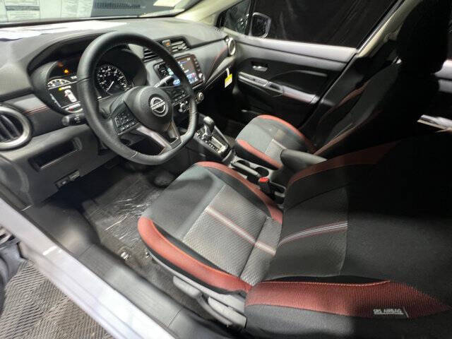 2025 Nissan Versa SR