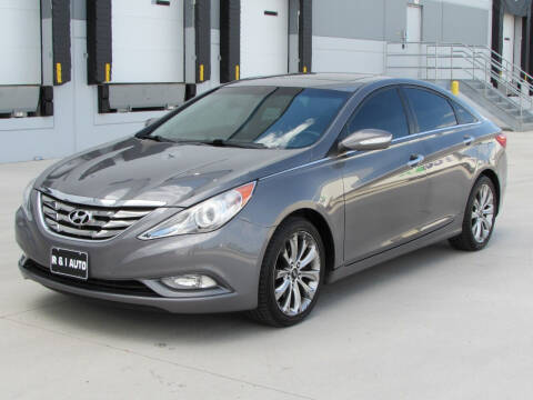 2011 Hyundai Sonata for sale at R & I Auto in Lake Bluff IL