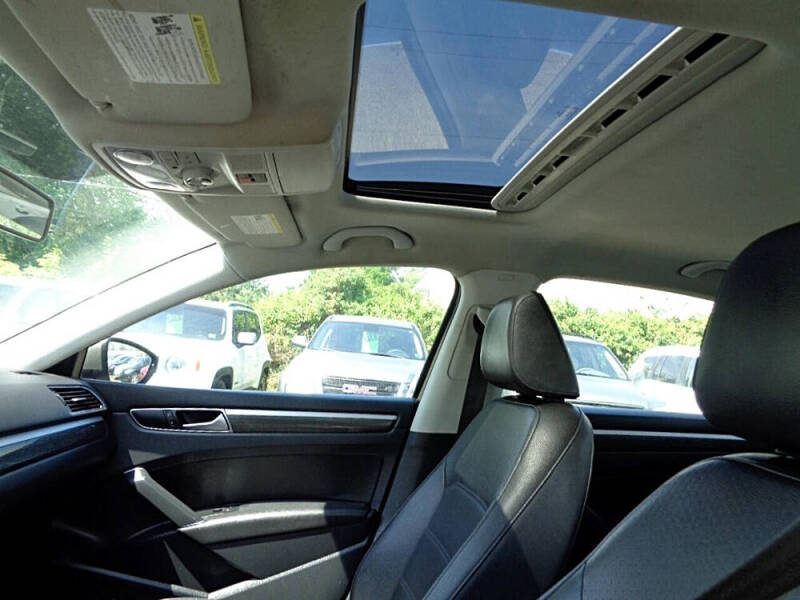 2017 Volkswagen Passat 1.8T SE