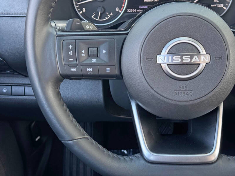 2022 Nissan Pathfinder SV