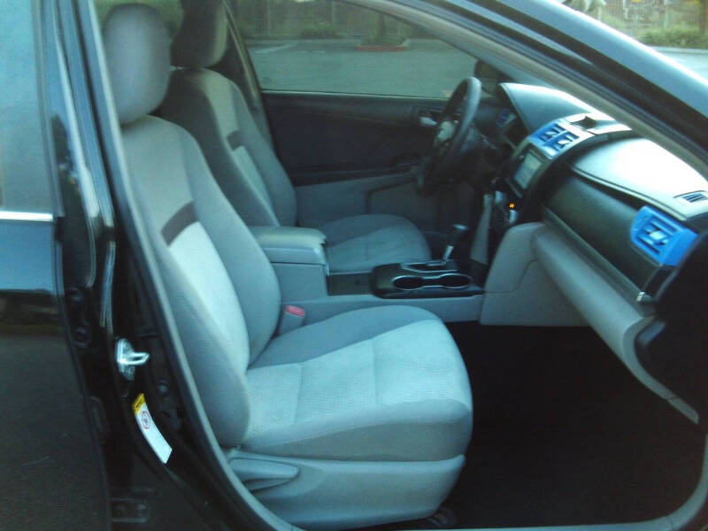 2012 Toyota Camry LE