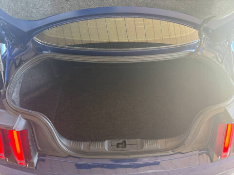 2016 Ford Mustang V6