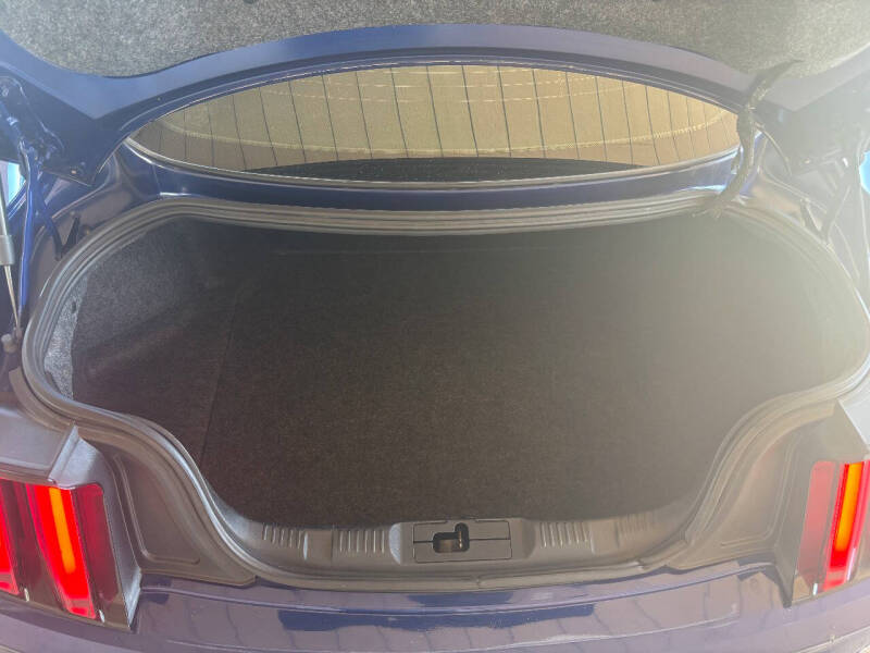 2016 Ford Mustang V6