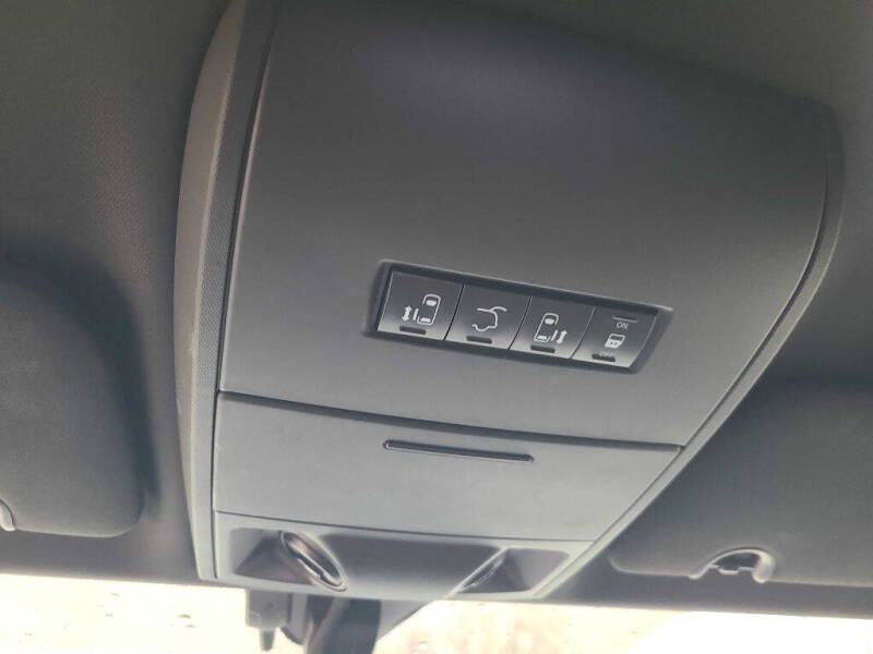 2014 Chrysler Town and Country S