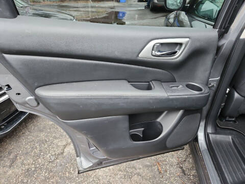 2020 Nissan Pathfinder S