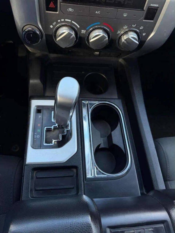 2017 Toyota Tundra SR5