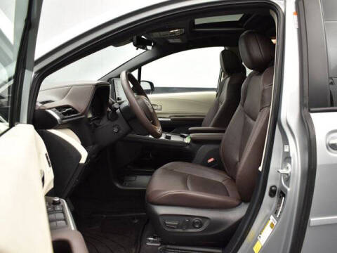 2024 Toyota Sienna Platinum 7-Passenger