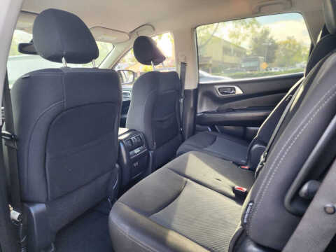 2020 Nissan Pathfinder SV