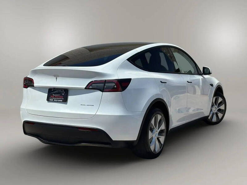 2023 Tesla Model Y Long Range