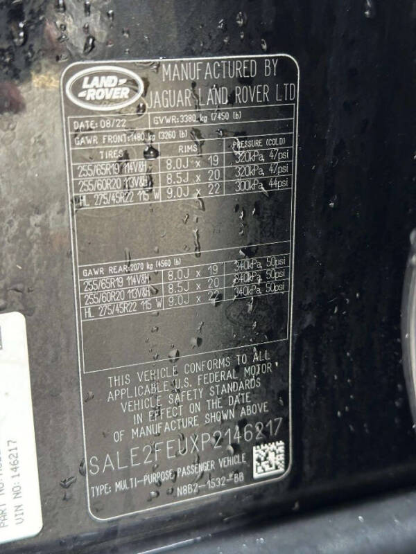 2023 Land Rover Defender 130 X-Dynamic SE