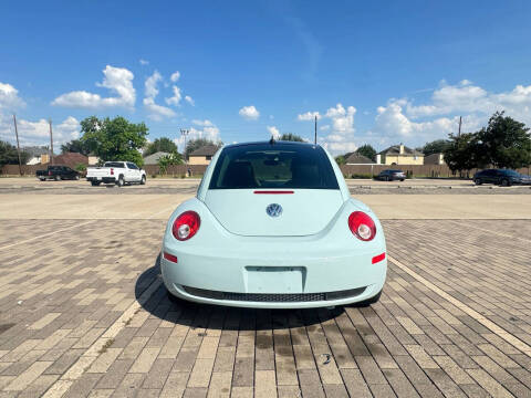 2010 Volkswagen New Beetle