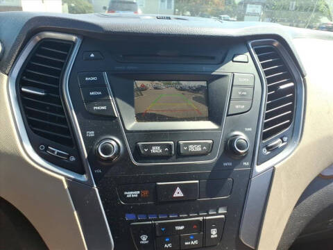 2016 Hyundai Santa Fe SE