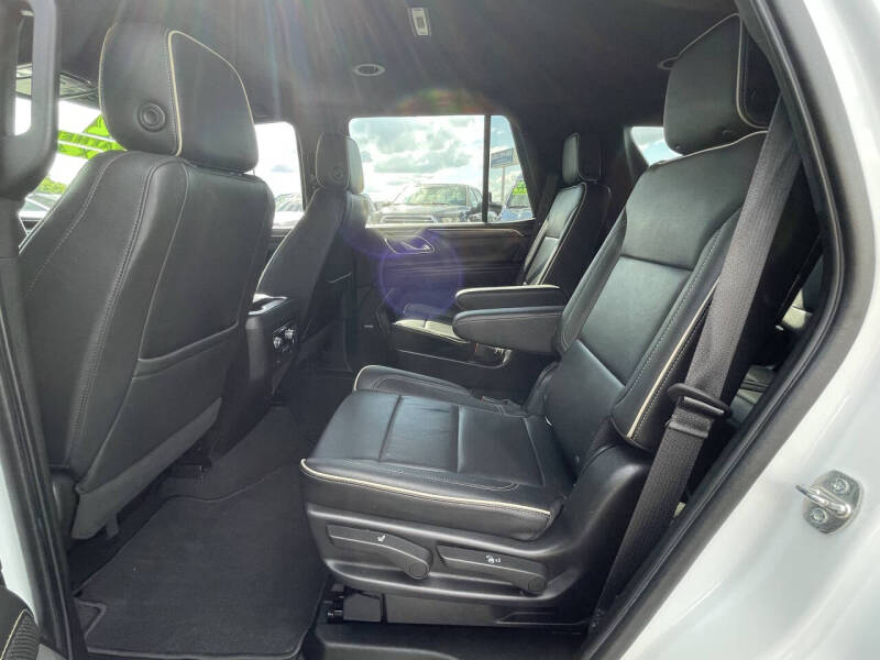 2022 GMC Yukon SLT