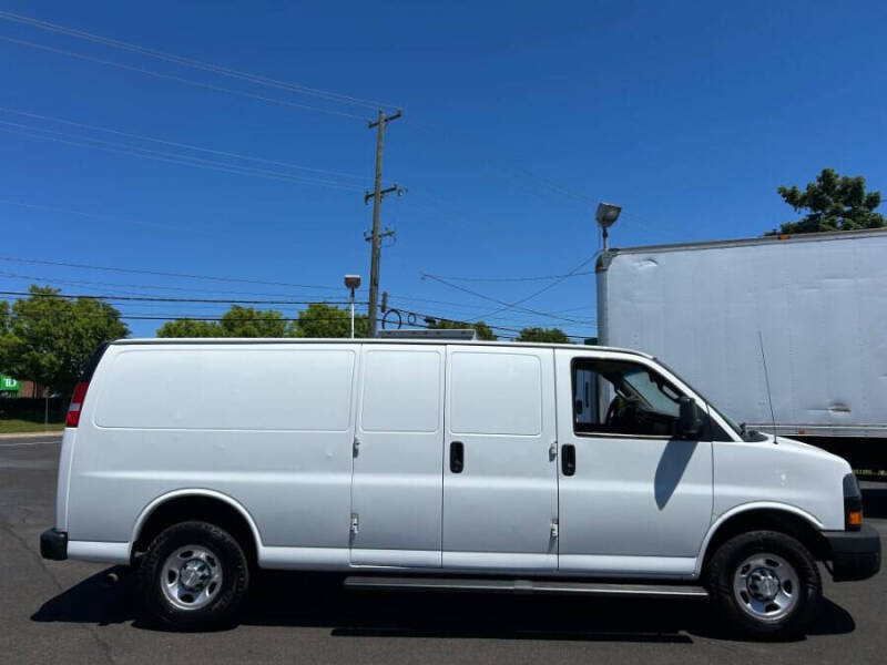 2021 Chevrolet Express 2500