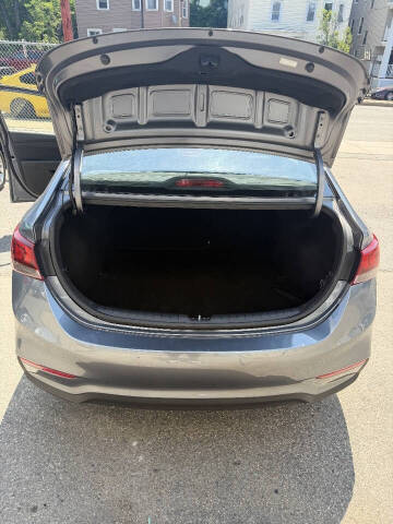 2019 Hyundai Accent SE