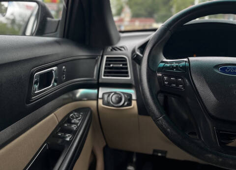 2016 Ford Explorer