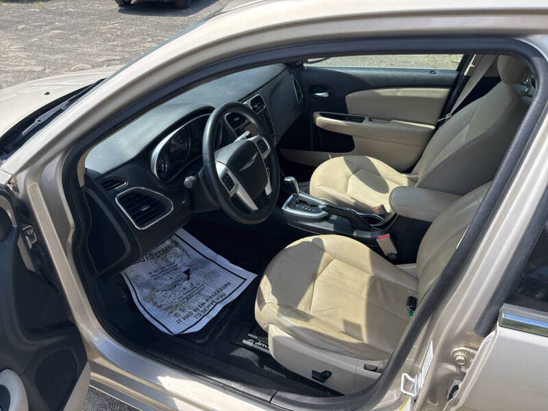 2013 Chrysler 200 Limited