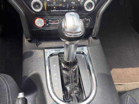 2015 Ford Mustang V6