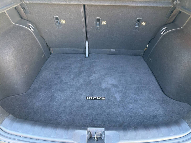 2019 Nissan Kicks SV