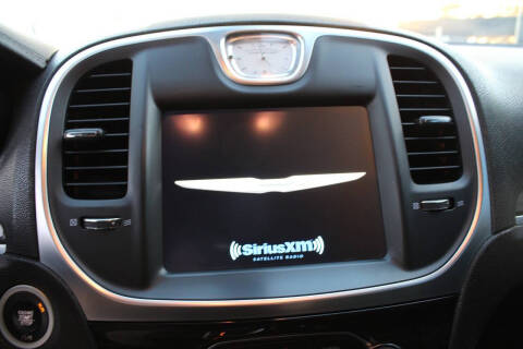 2017 Chrysler 300 Limited