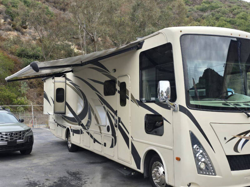 2017 Thor Motor Coach Windsport