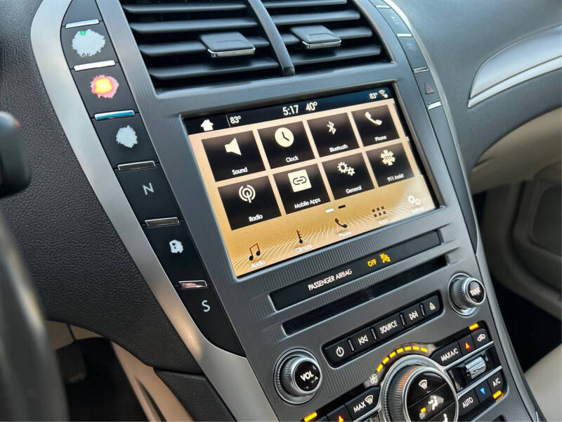 2017 Lincoln MKZ Premiere