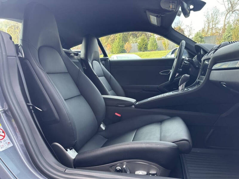 2025 Porsche 718 Cayman