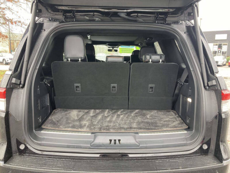 2022 Lincoln Navigator Black Label